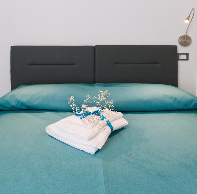 Stanze Del Mare Bed & Breakfast Balestrate ห้อง รูปภาพ