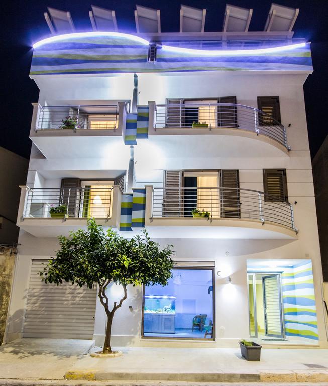 Stanze Del Mare Bed & Breakfast Balestrate ภายนอก รูปภาพ
