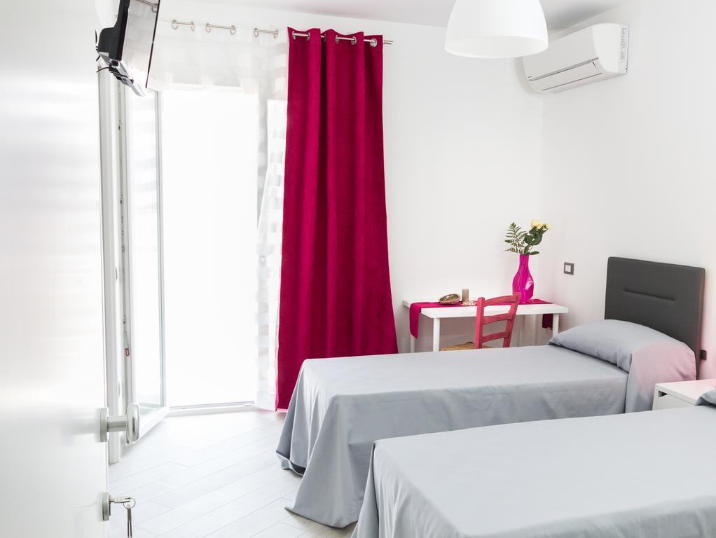 Stanze Del Mare Bed & Breakfast Balestrate ห้อง รูปภาพ