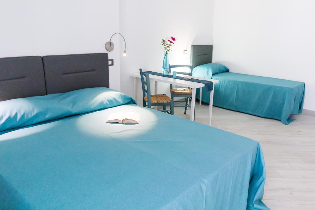 Stanze Del Mare Bed & Breakfast Balestrate ห้อง รูปภาพ