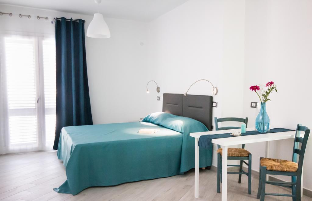 Stanze Del Mare Bed & Breakfast Balestrate ห้อง รูปภาพ