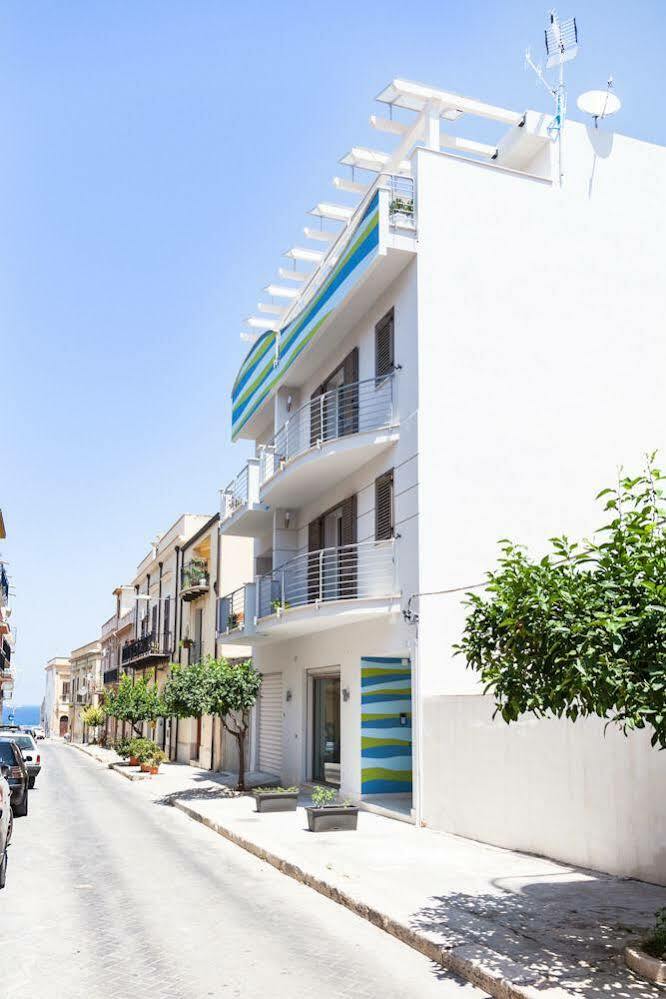 Stanze Del Mare Bed & Breakfast Balestrate ภายนอก รูปภาพ